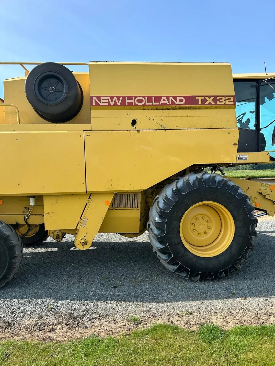 New Holland Tx 32 For Breaking