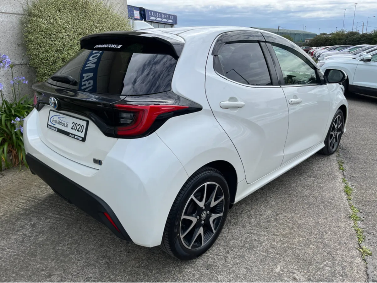Toyota Yaris AUTOMATIC HYBRID 1.5 PETROL //HIGH SP - Image 4