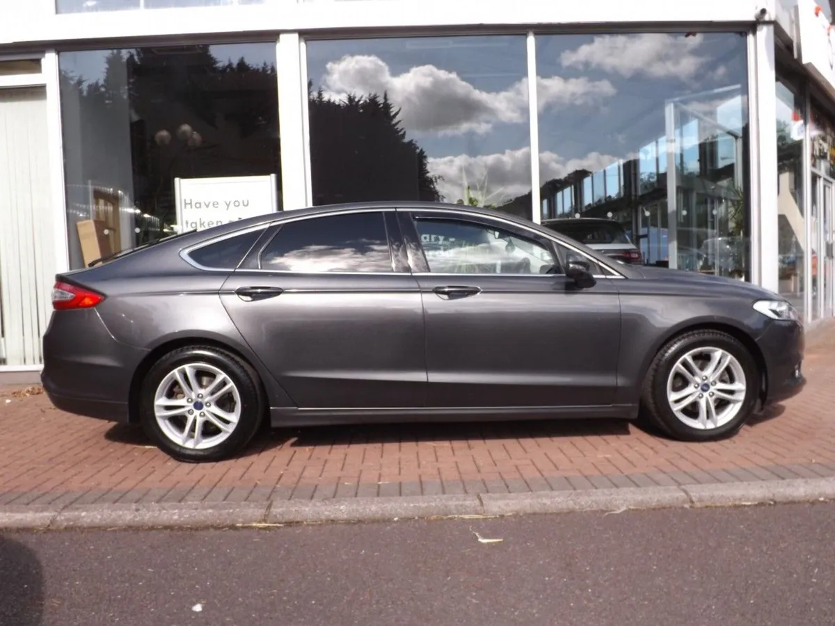 Ford Mondeo 1.5tdci 120PS Titanium  Grey Met. - Image 3