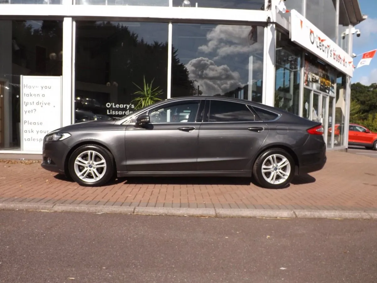 Ford Mondeo 1.5tdci 120PS Titanium  Grey Met. - Image 4