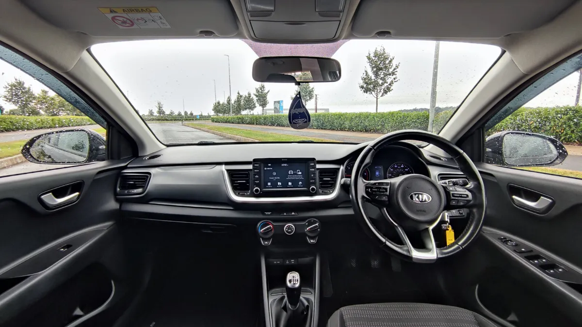 KIA STONIC CRDI 2 ISG 1.6 - Image 3