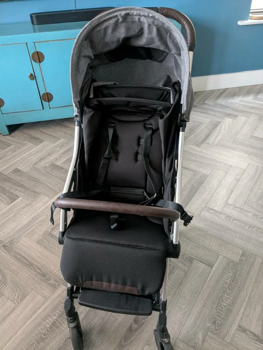 Stroller - Image 3