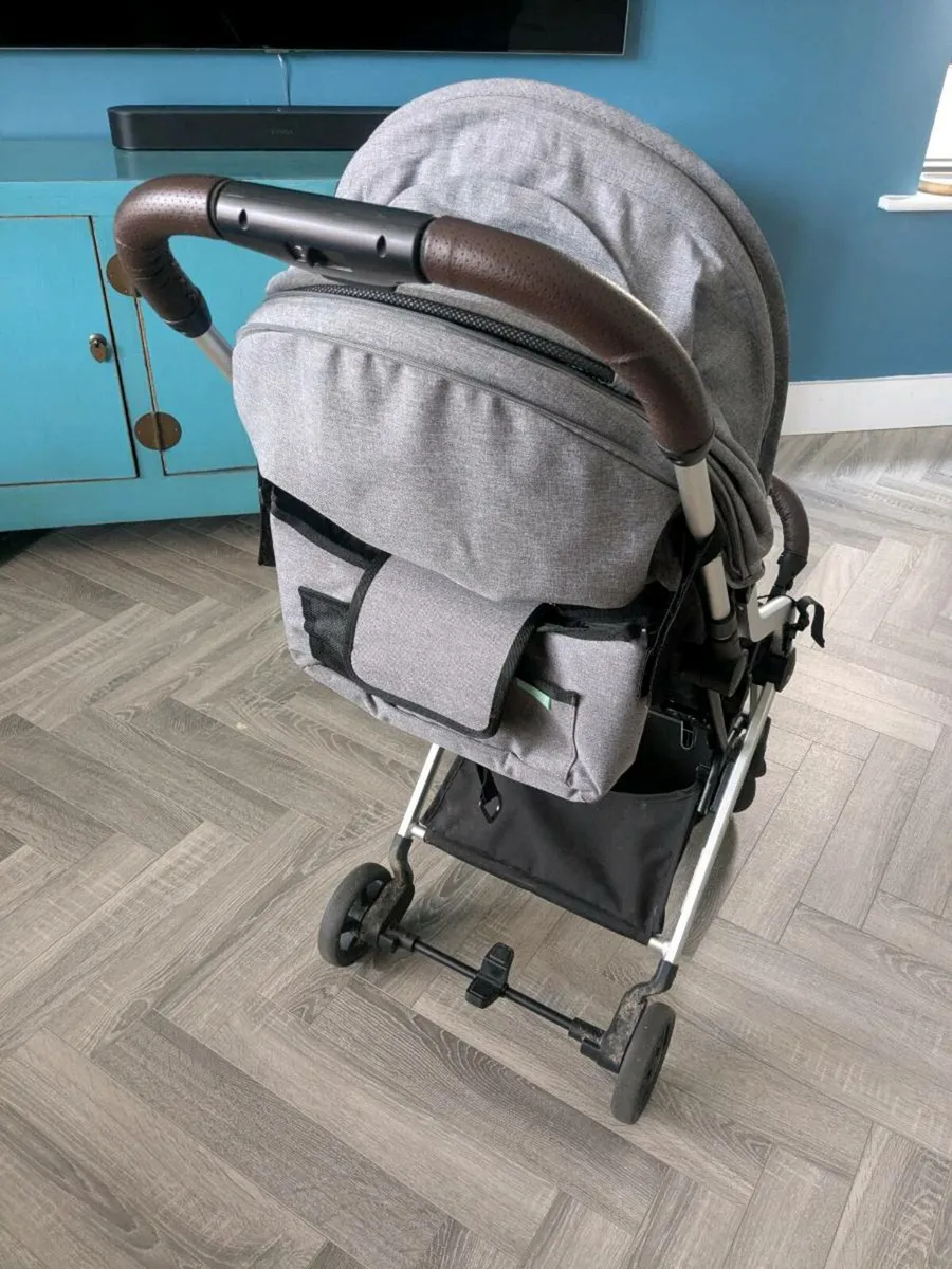 Stroller - Image 4