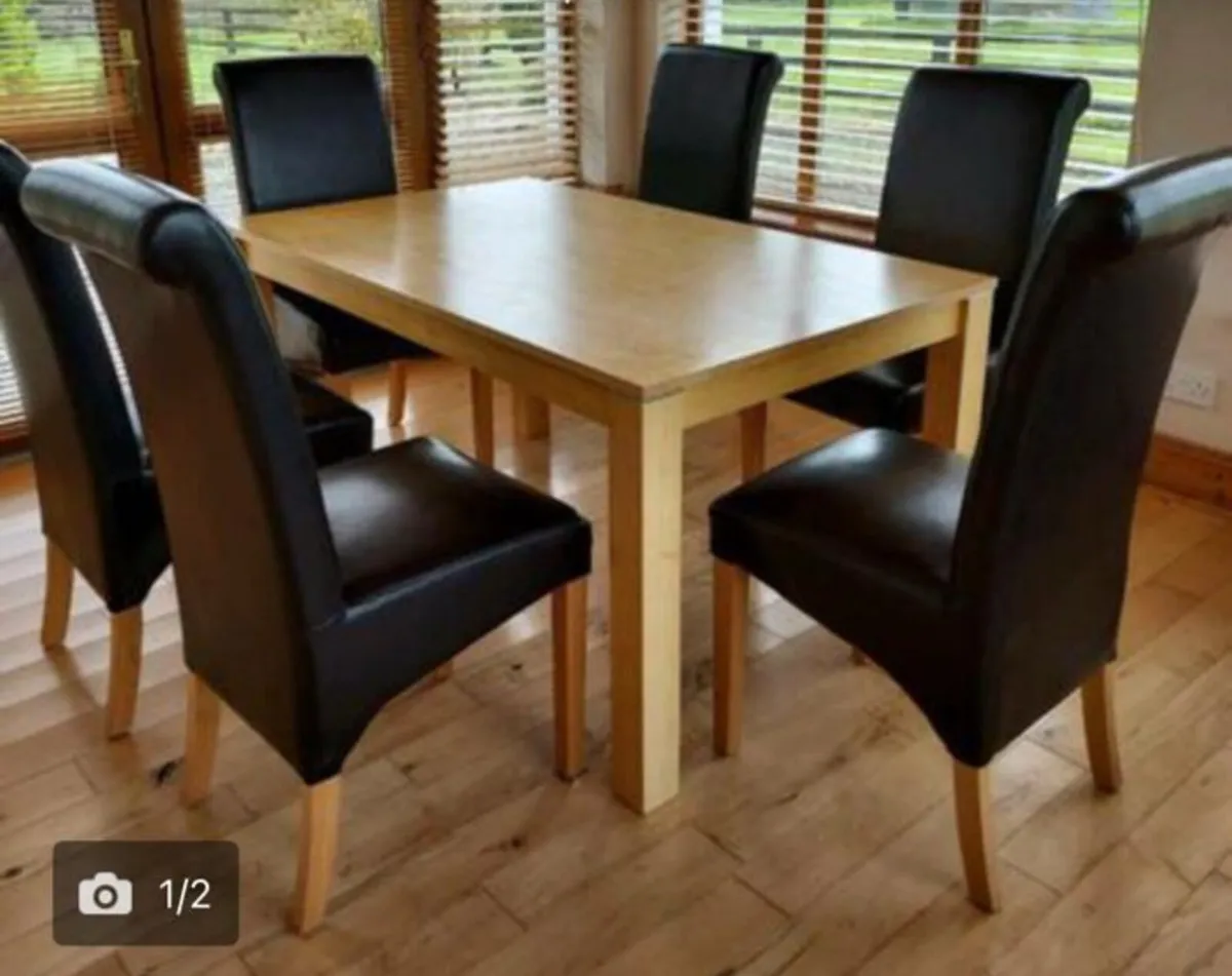 Dining table and chairs - Image 1