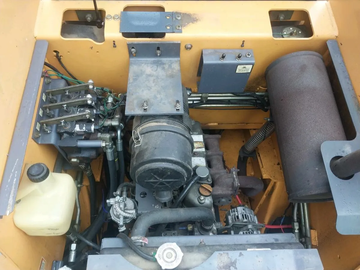 Mustang 2054 skidsteer - Image 3