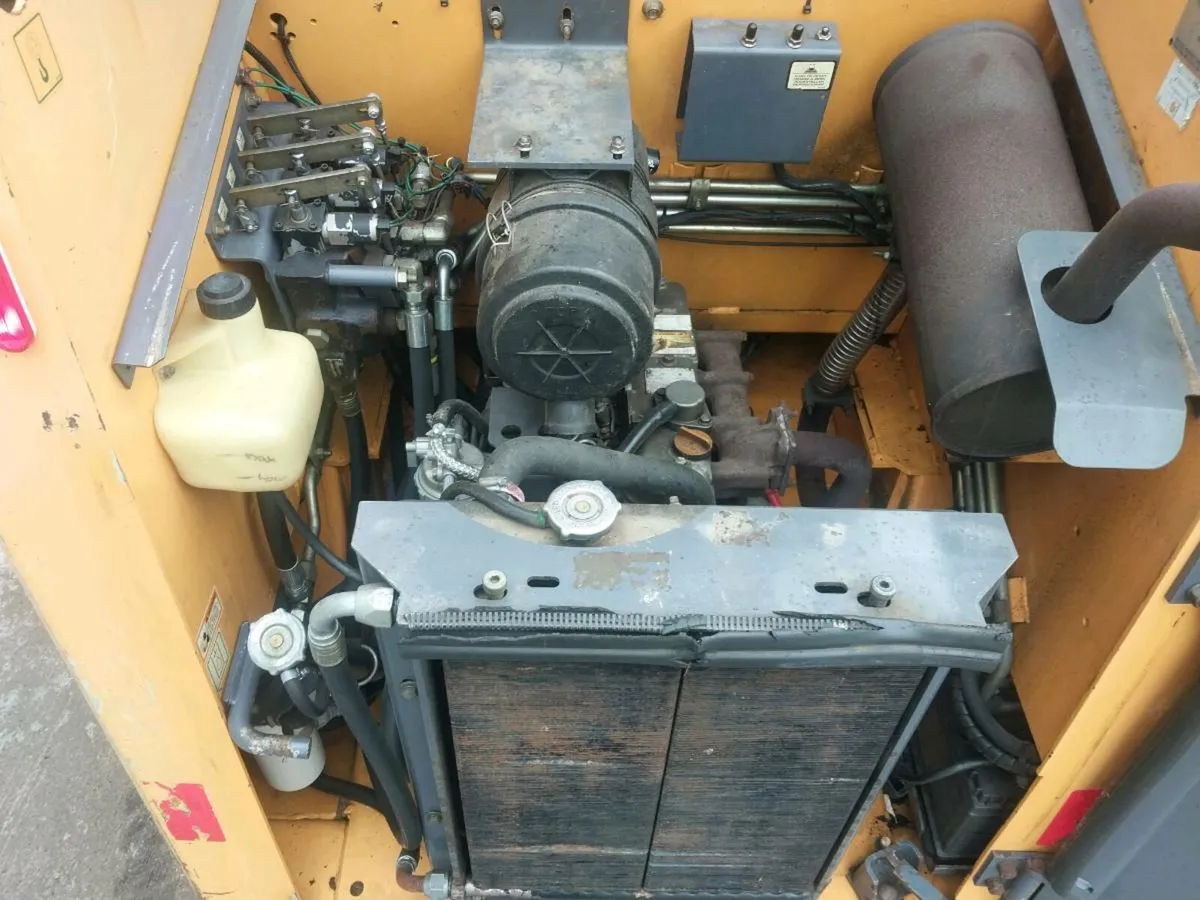 Mustang 2054 skidsteer - Image 4