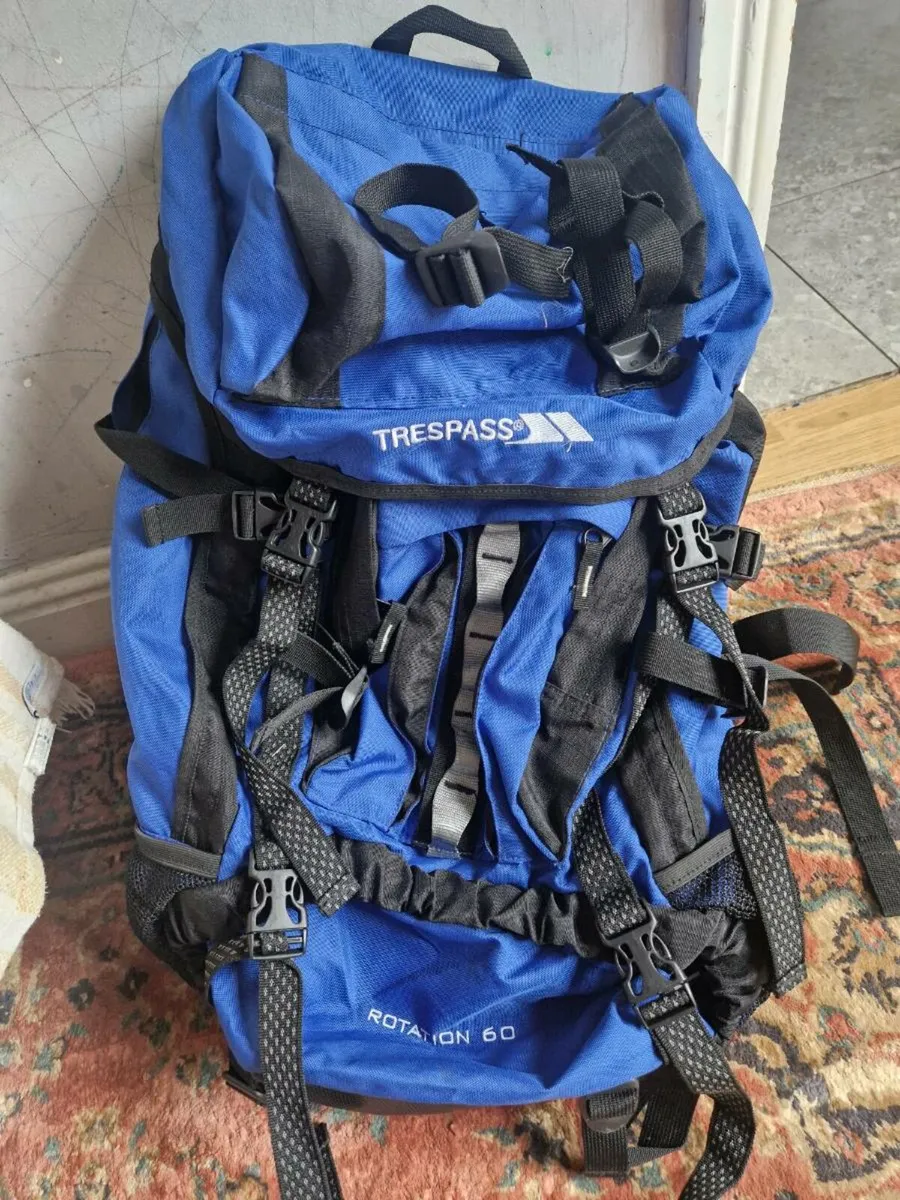 Tresspass 60 litre rucksack backpack - Image 1