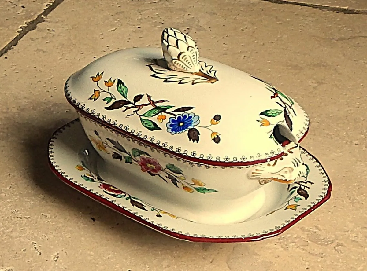 Spode Gilded Sauce Tureen and Stand - Image 1