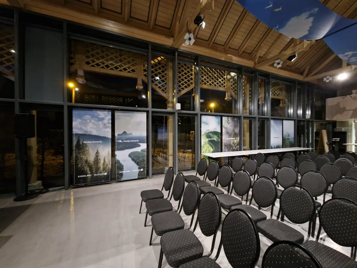 Exhibitions events display decor & installations - Image 2