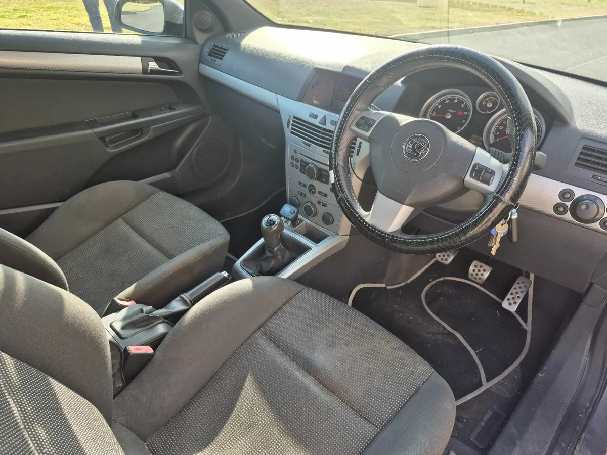 Vauxhall Astra 2006 - Image 2