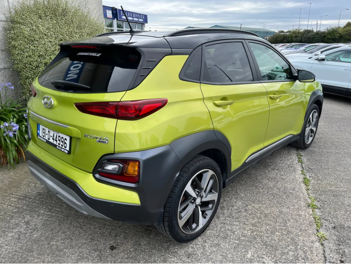 Hyundai KONA KAUAI 4WD 2-TONE AUTOMATIC 1.6 PETROL - Image 4