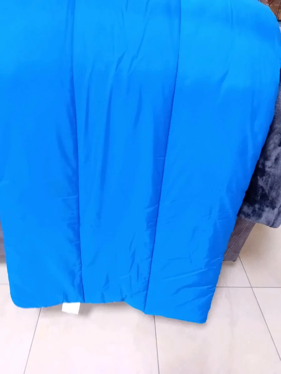 SINGLE SLEEPING BAG NEW