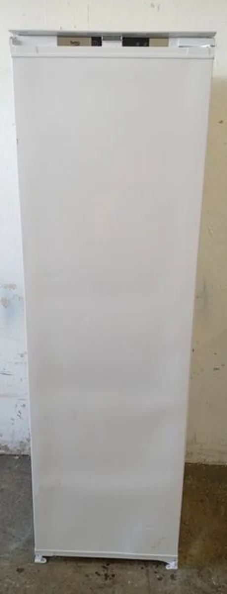 Larder Freezer Integrated - Image 1