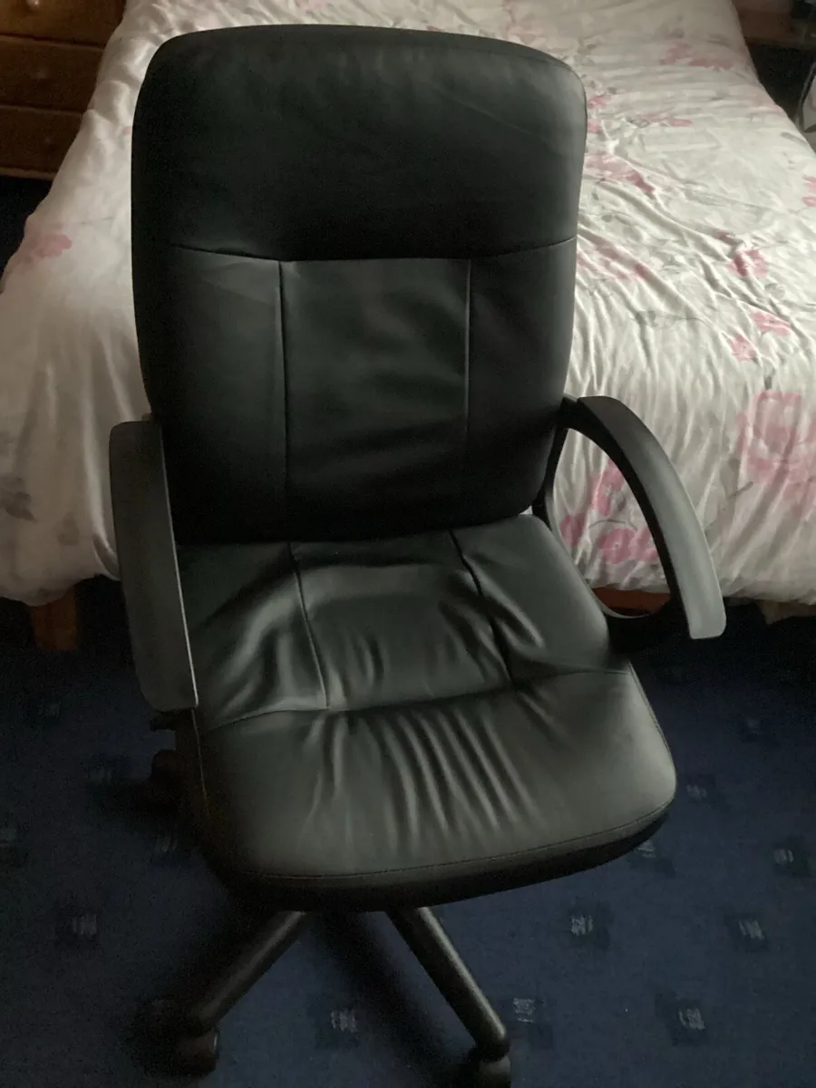 Swivel Chair - Image 1