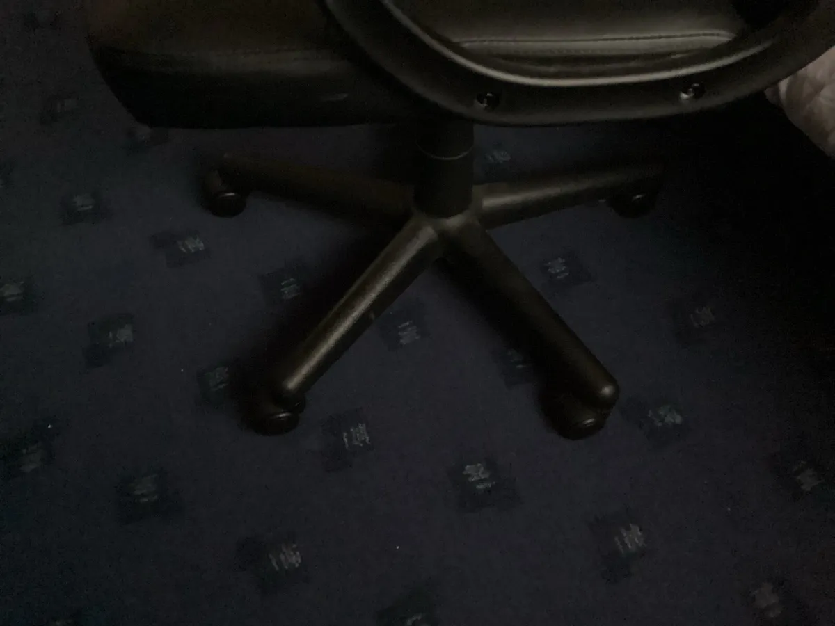 Swivel Chair - Image 3
