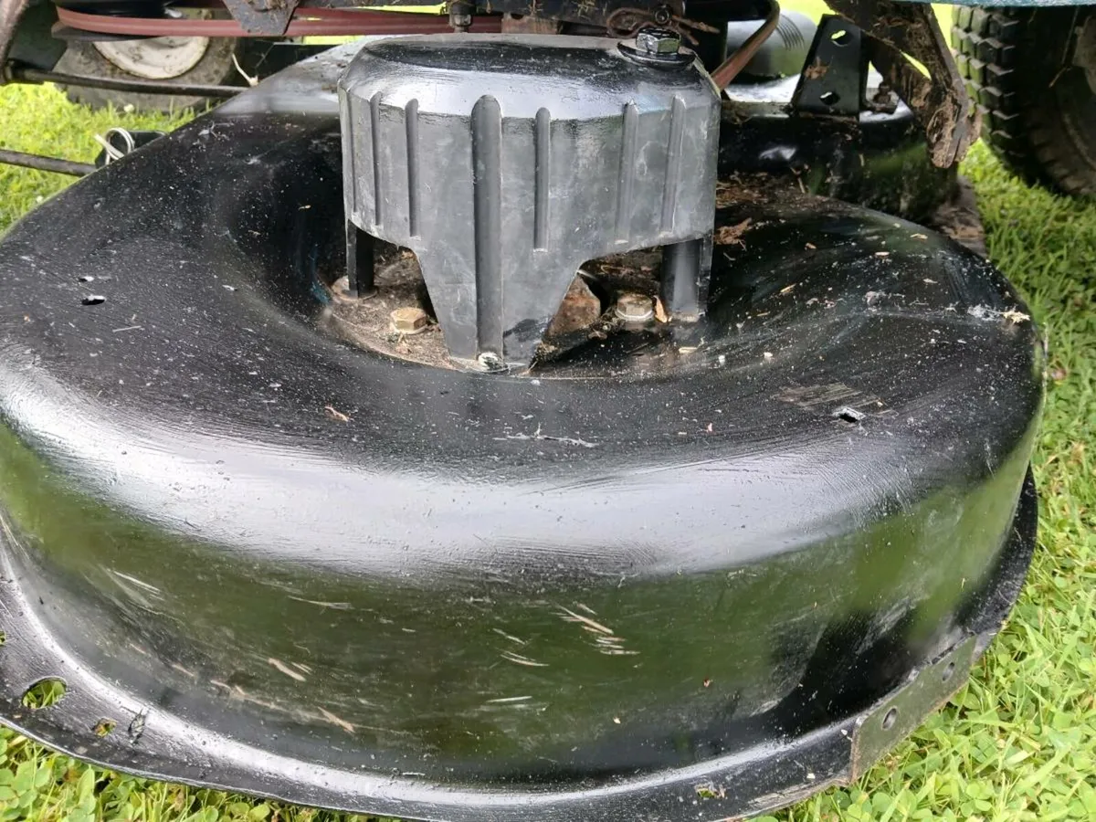 Lawn mower ride on free Delivery - Image 3