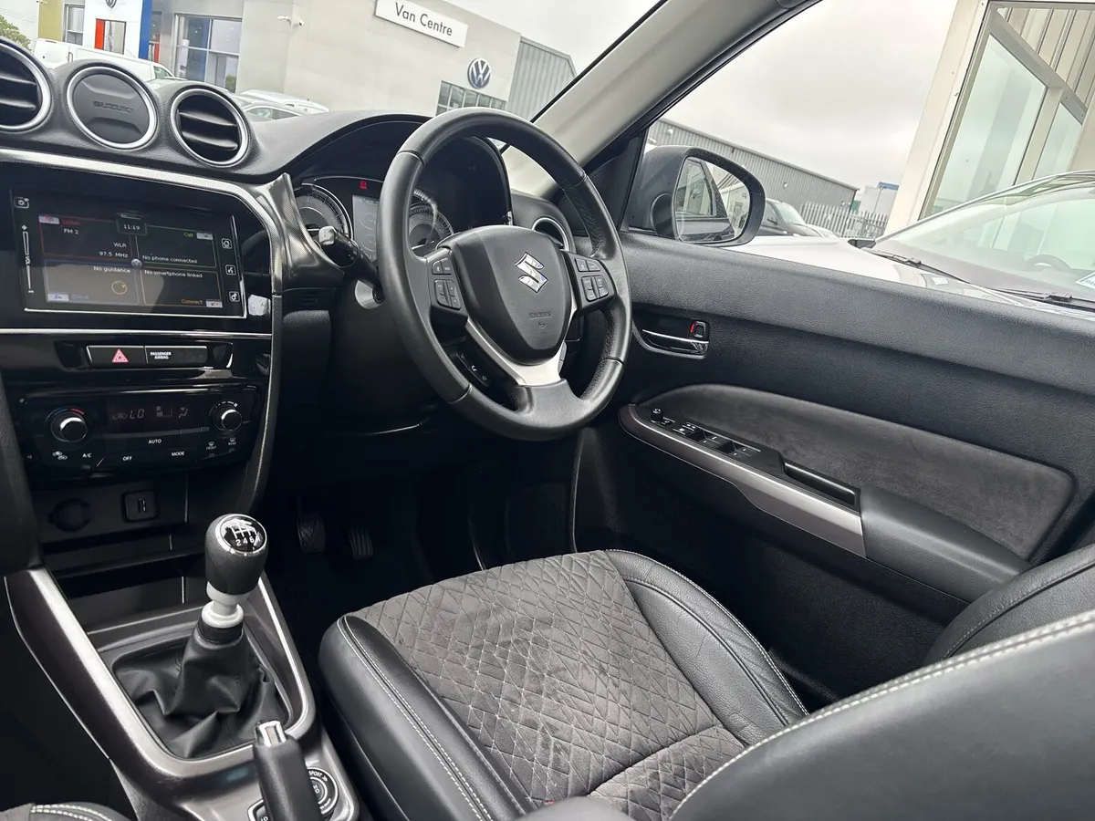 Suzuki Vitara1.4 B/jet Hybrid - Image 3