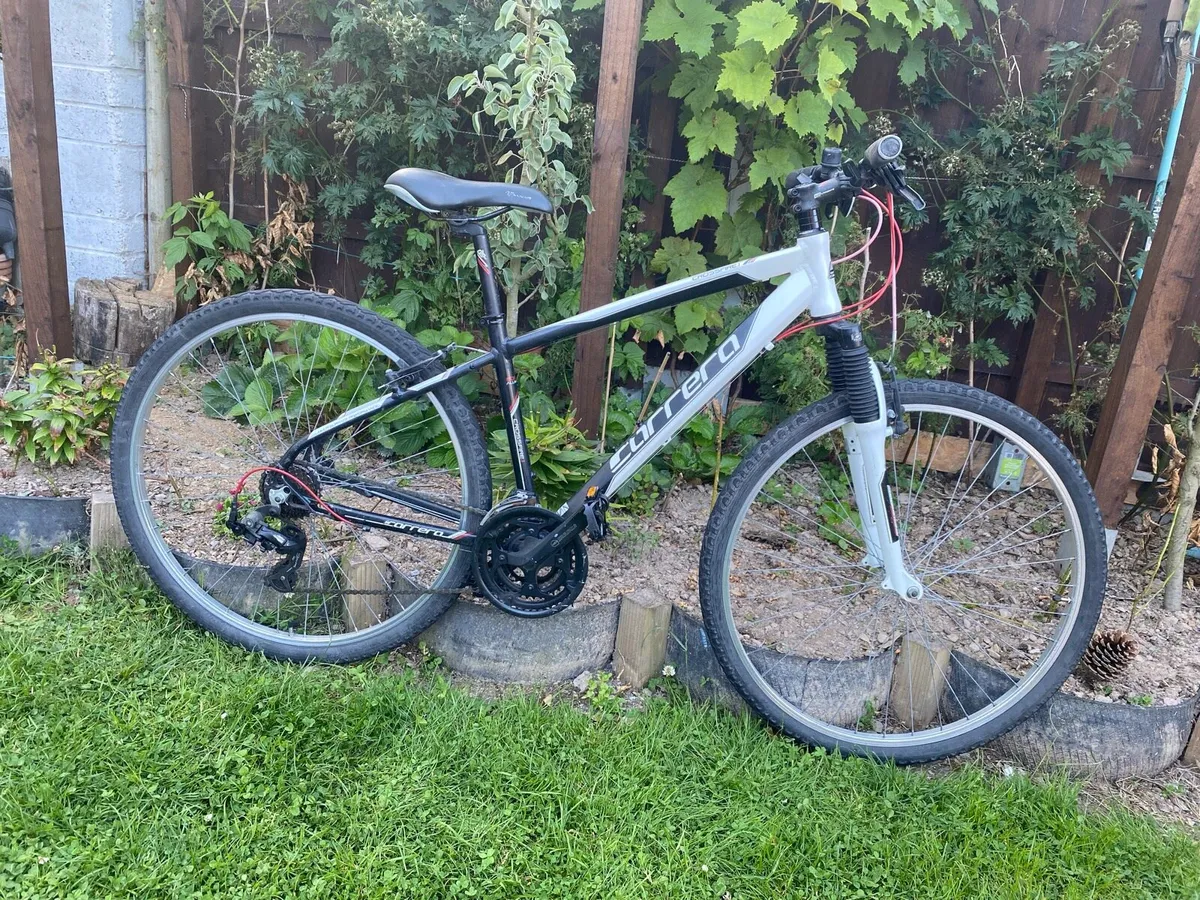 Carrera crossfire1 700x45c wheels 21 speed 17 - Image 1