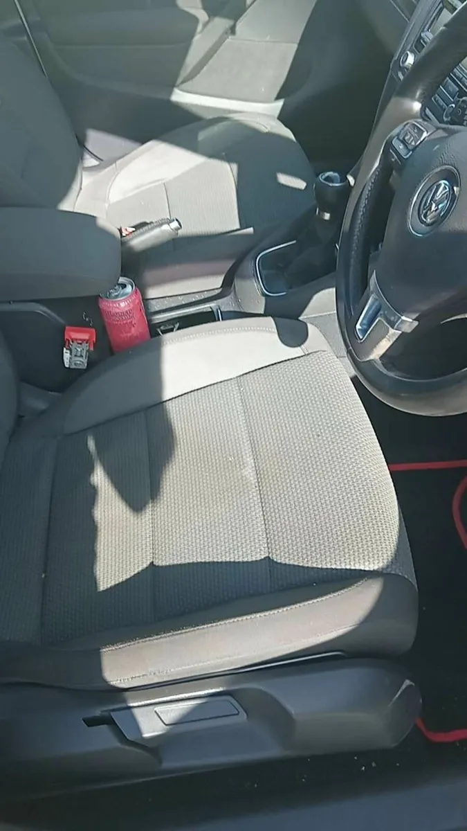 Volkswagen Golf 2010 - Image 3