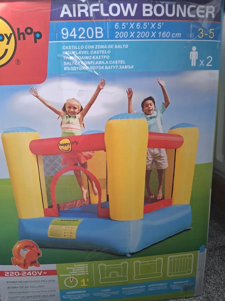 Bouncing castle - Image 1
