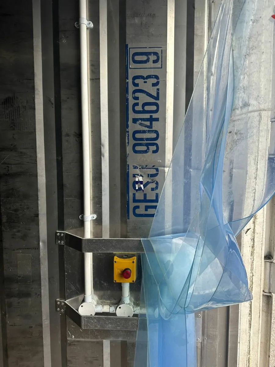 40 ft insulated & refrigerated shipping reefer - Image 4
