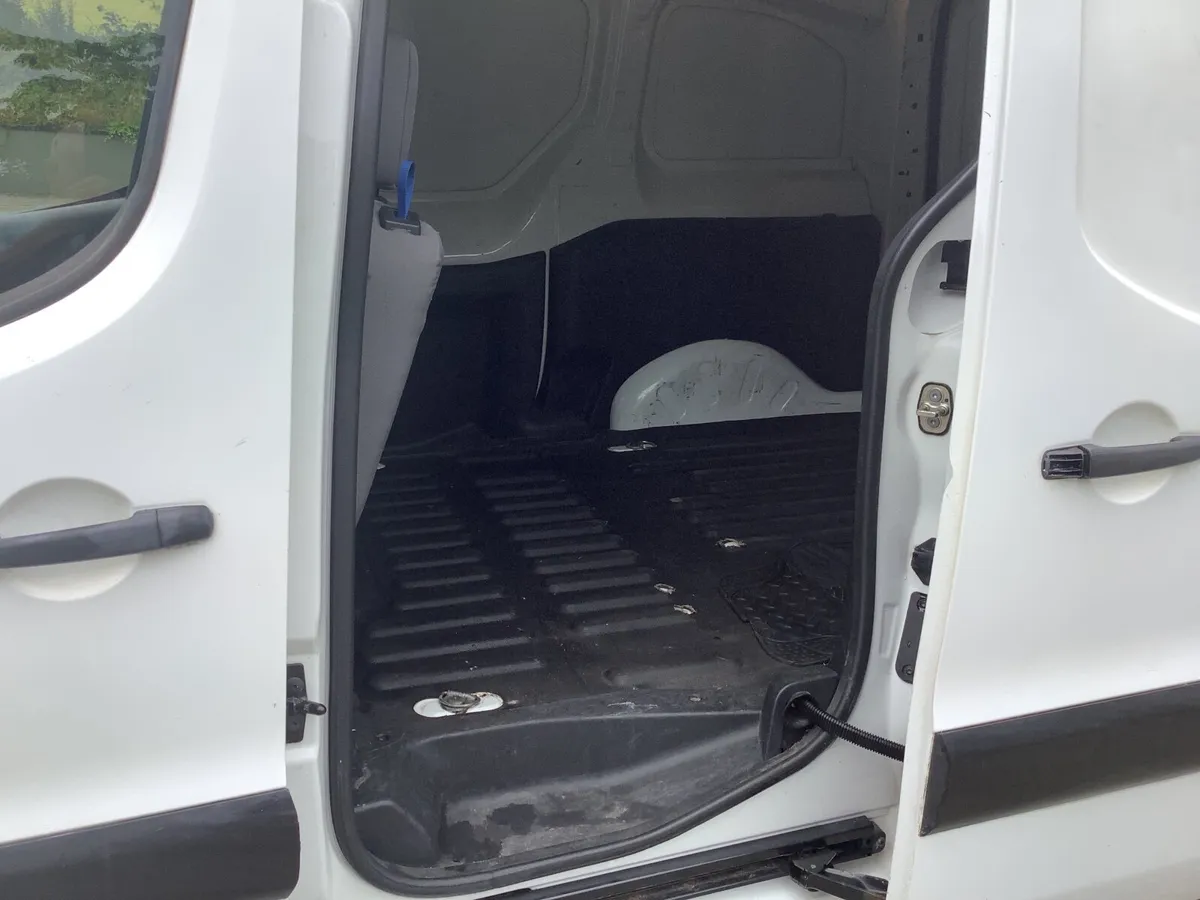 Peugeot Partner 2014 - Image 2
