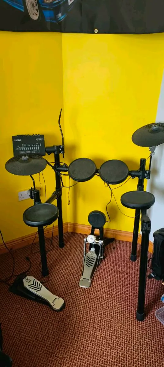 Yamaha DTX-432K Electronic Drum Kit - Image 1
