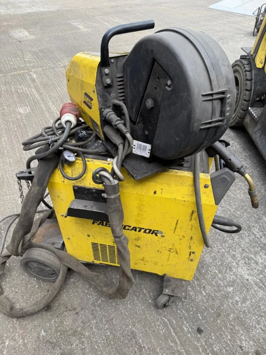 ESAB 3 Phase Mig Welder **Online Auction** - Image 3