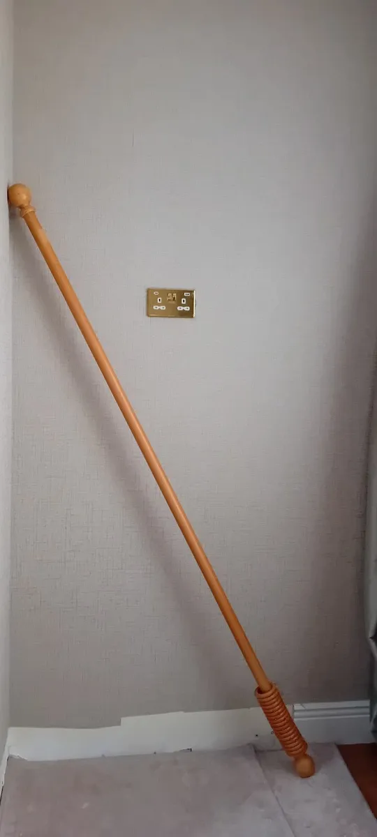 Wood Curtain poles - Image 2