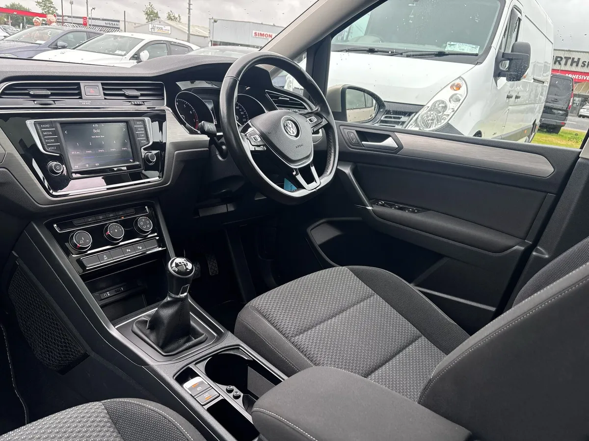 Volkswagen Touran 1.2 TSI 110HP Comfortline - Image 3