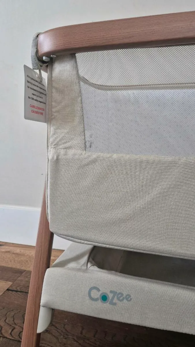 Cozee Tutti Bambini Bedside Crib - Image 2