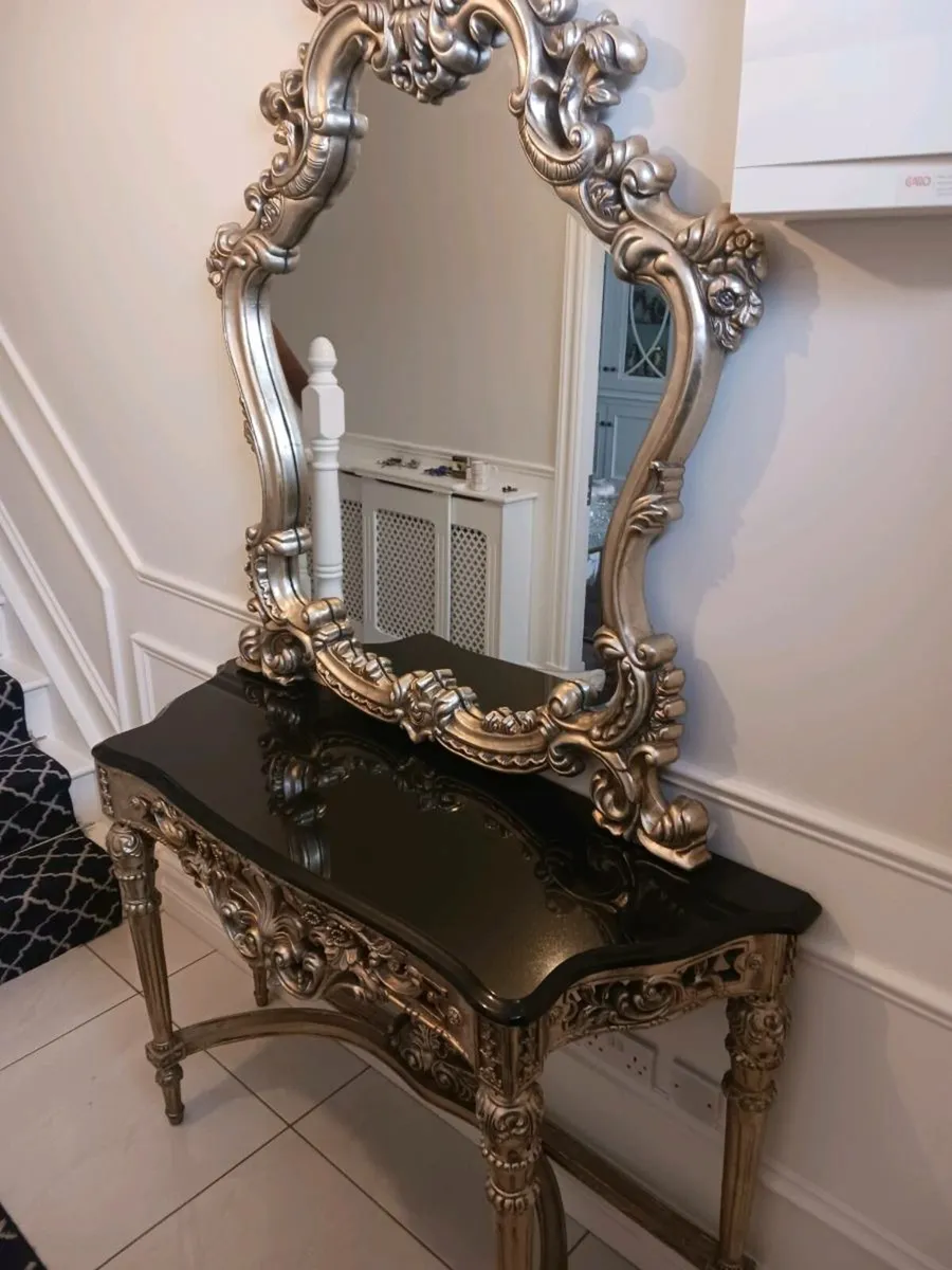 Hall table and mirror - Image 3