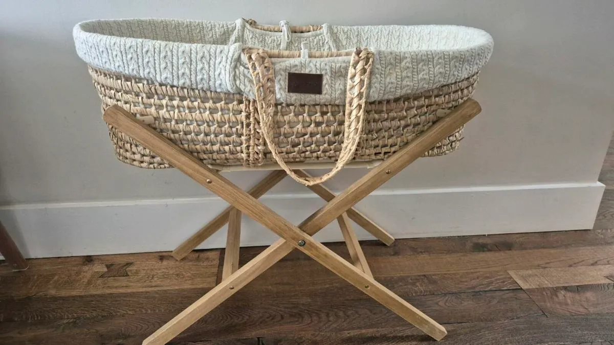 Moses Basket Green Sheep - Image 1