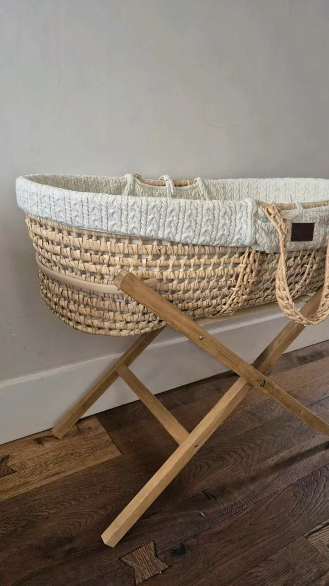 Moses Basket Green Sheep - Image 3