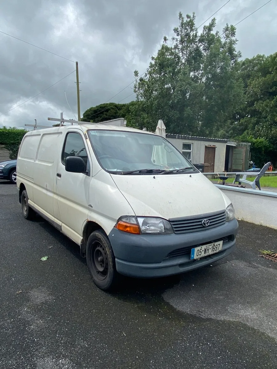 Toyota HiAce 2005 - Image 1