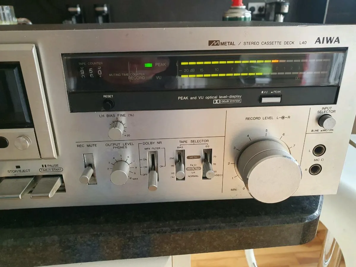 Aiwa Cassette Deck L-40 - Image 1