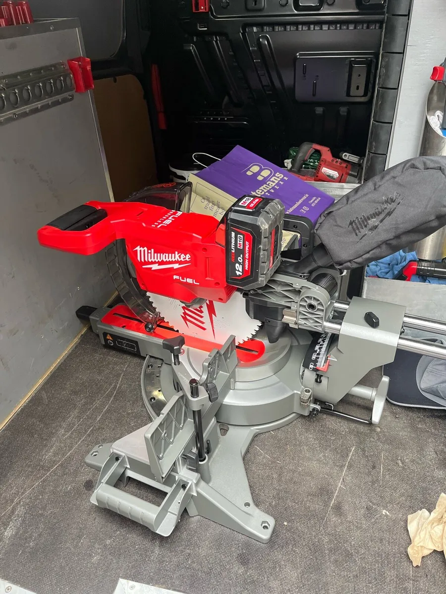 Milwaukee mitre saw - Image 1