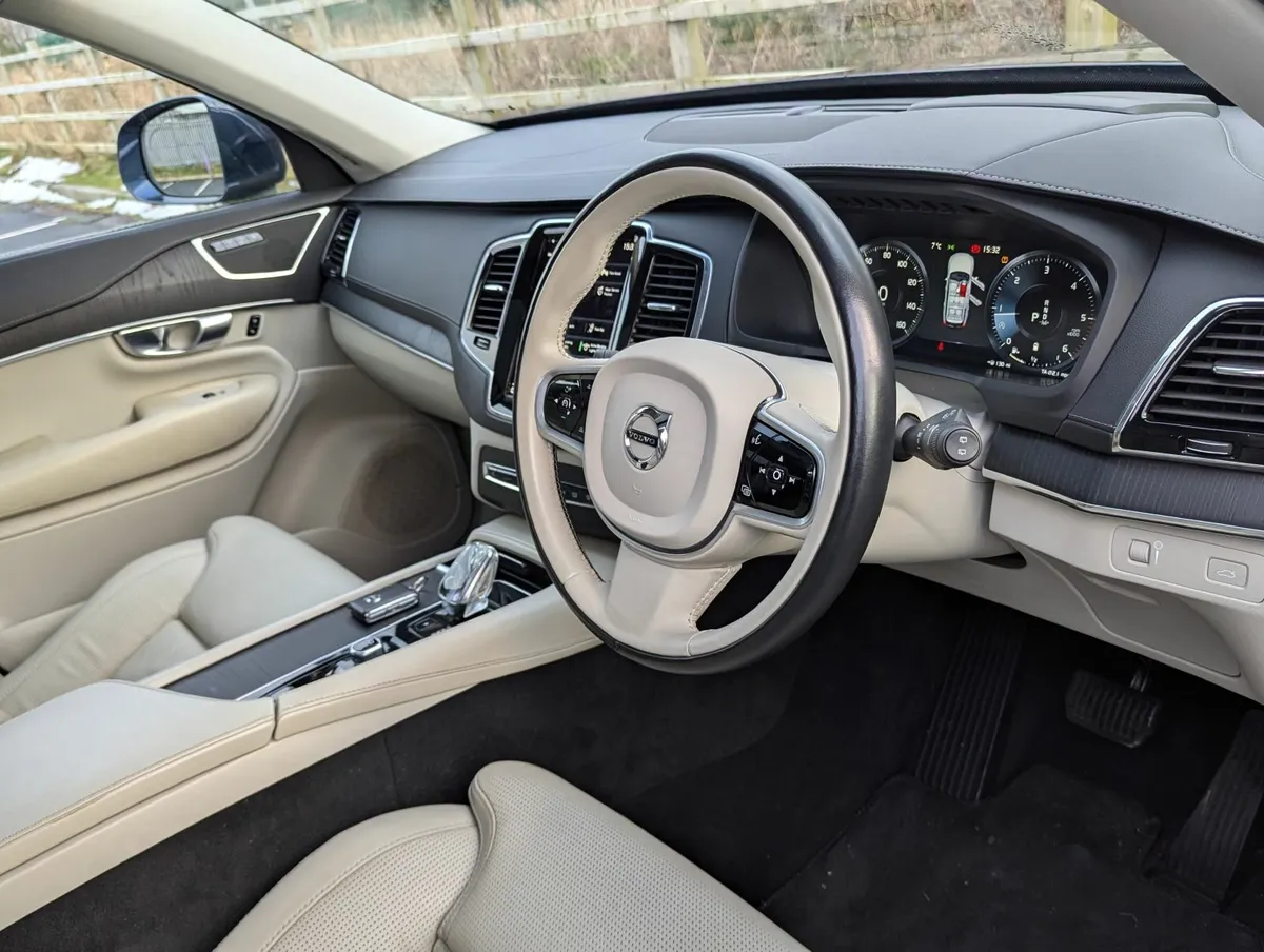 Volvo XC90 Inscription Pro 2020 Full Volvo history - Image 2