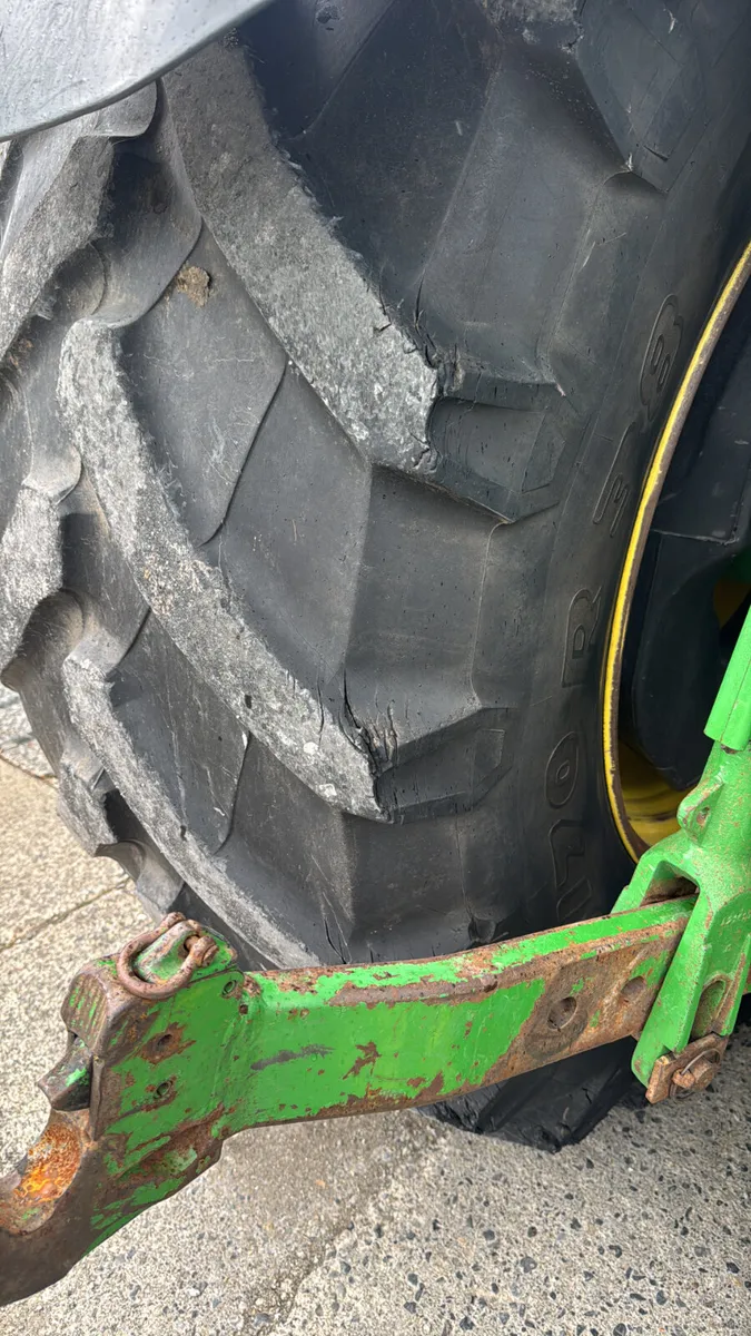 710/70x38 & 600X65X28 Trelleborg - Image 3