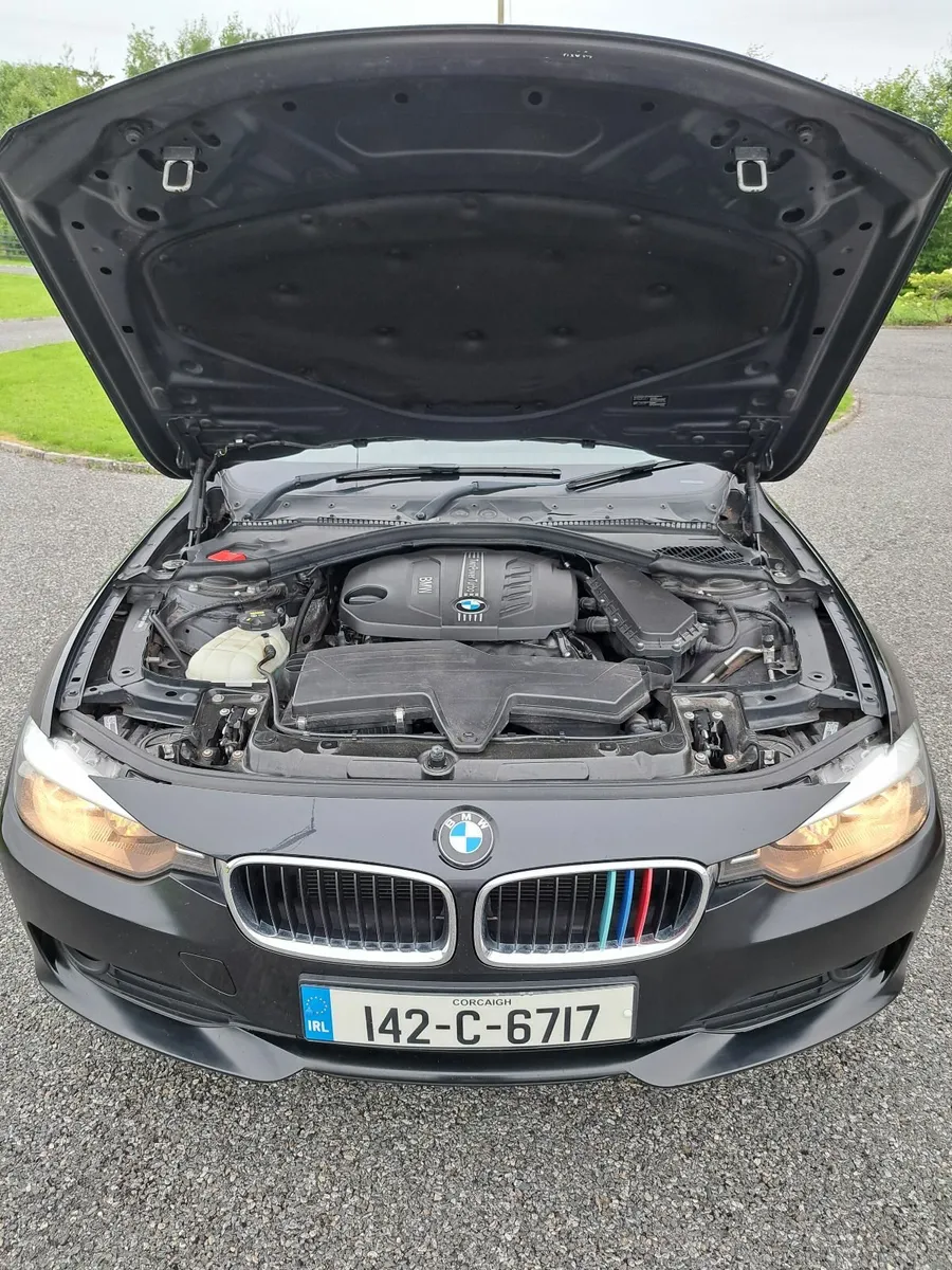 BMW 3-Series 2014 - Image 2