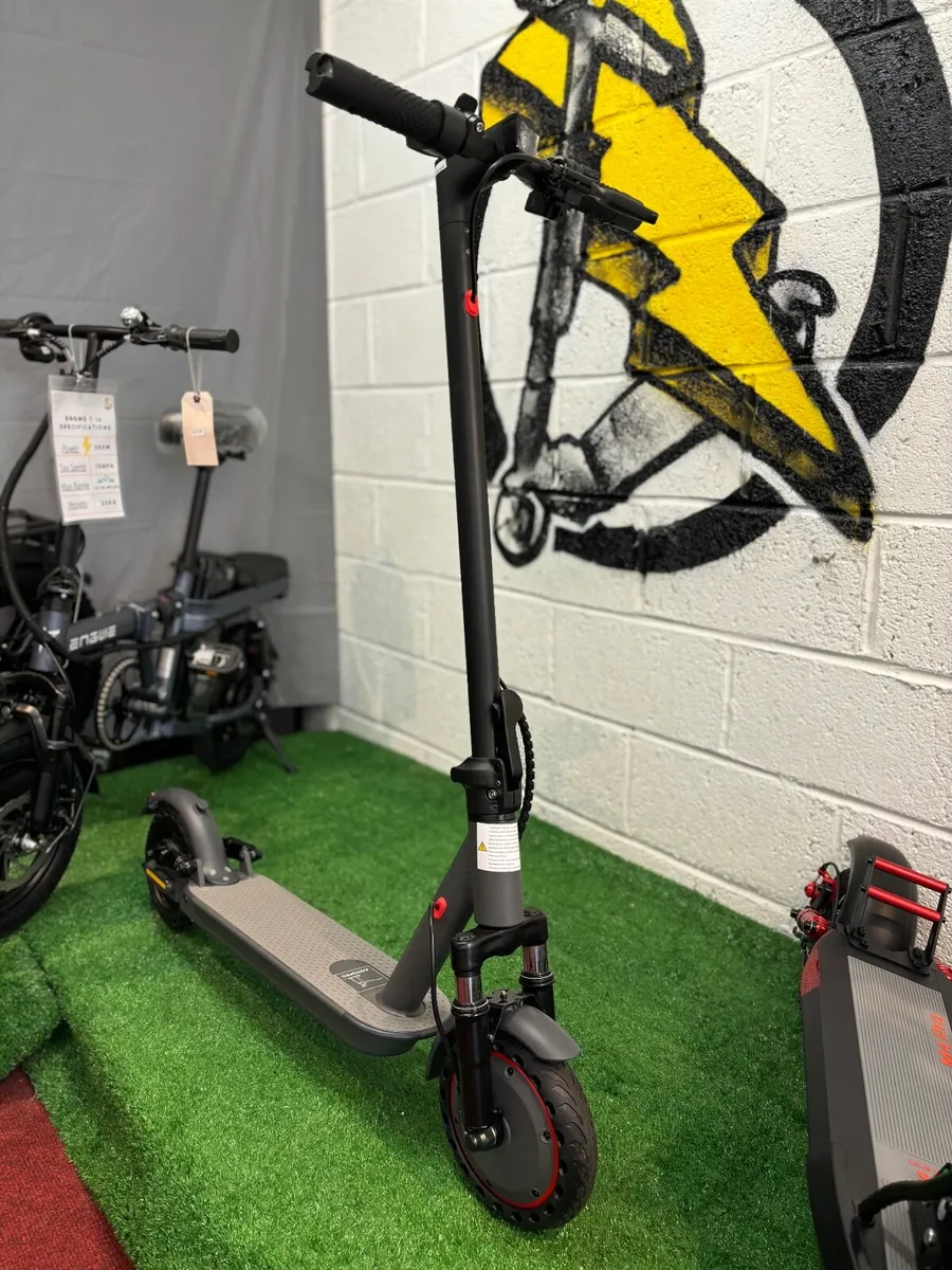 Electric Scooter - Aovo Pro Ap07 - Image 1