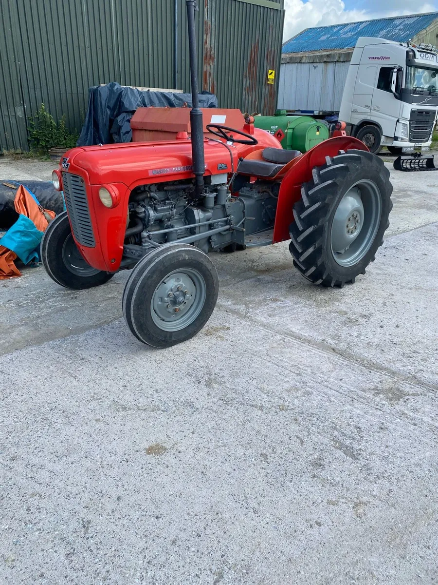 Massey 35x - Image 1