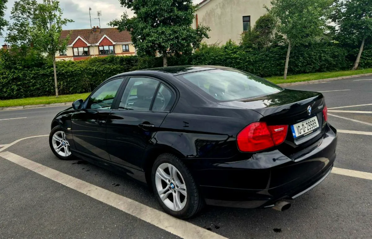 2010 BLACK BMW E90 316D   NCT’D 11/25 €200 tax - Image 1