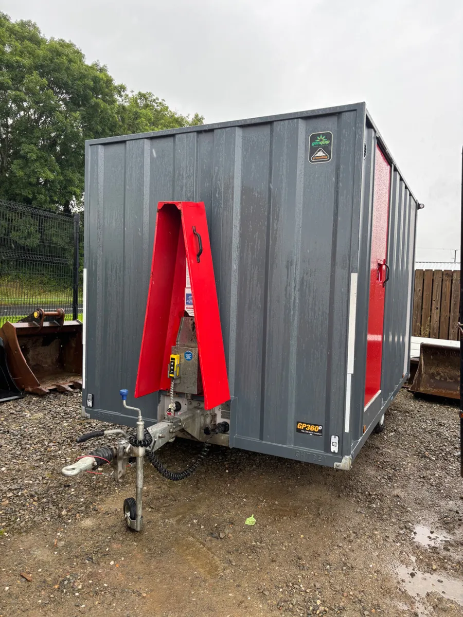 2019  Towable Welfare Unit - Image 1