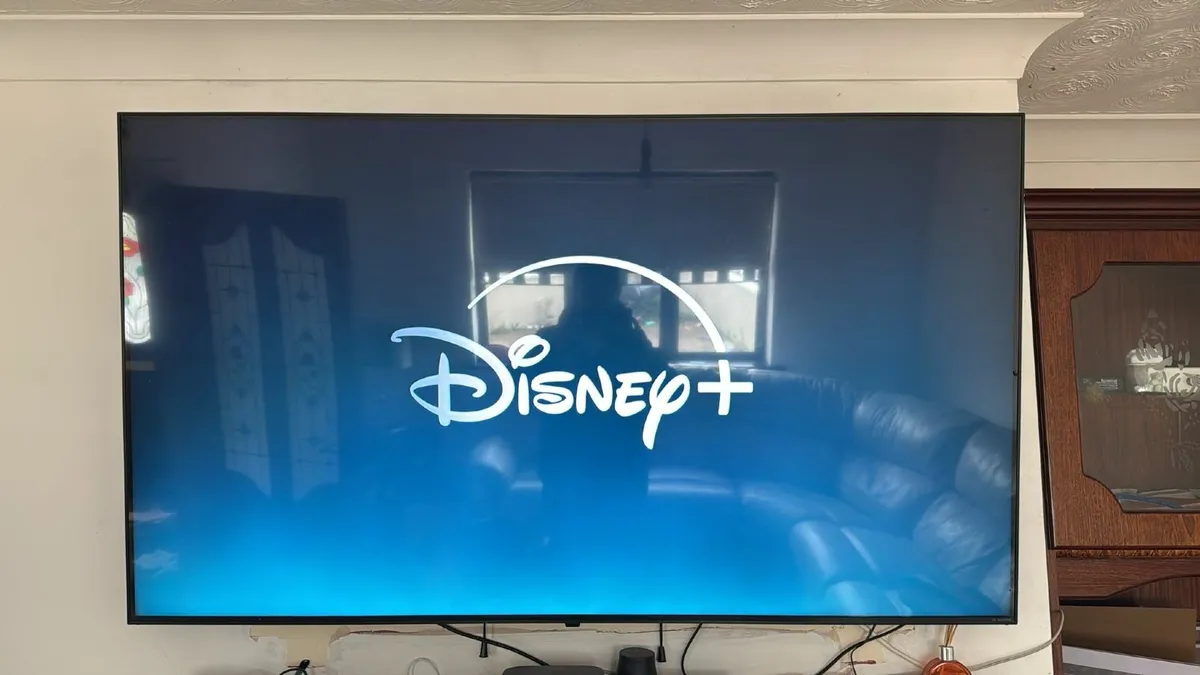 Lg 65 Smart Tv - Image 4