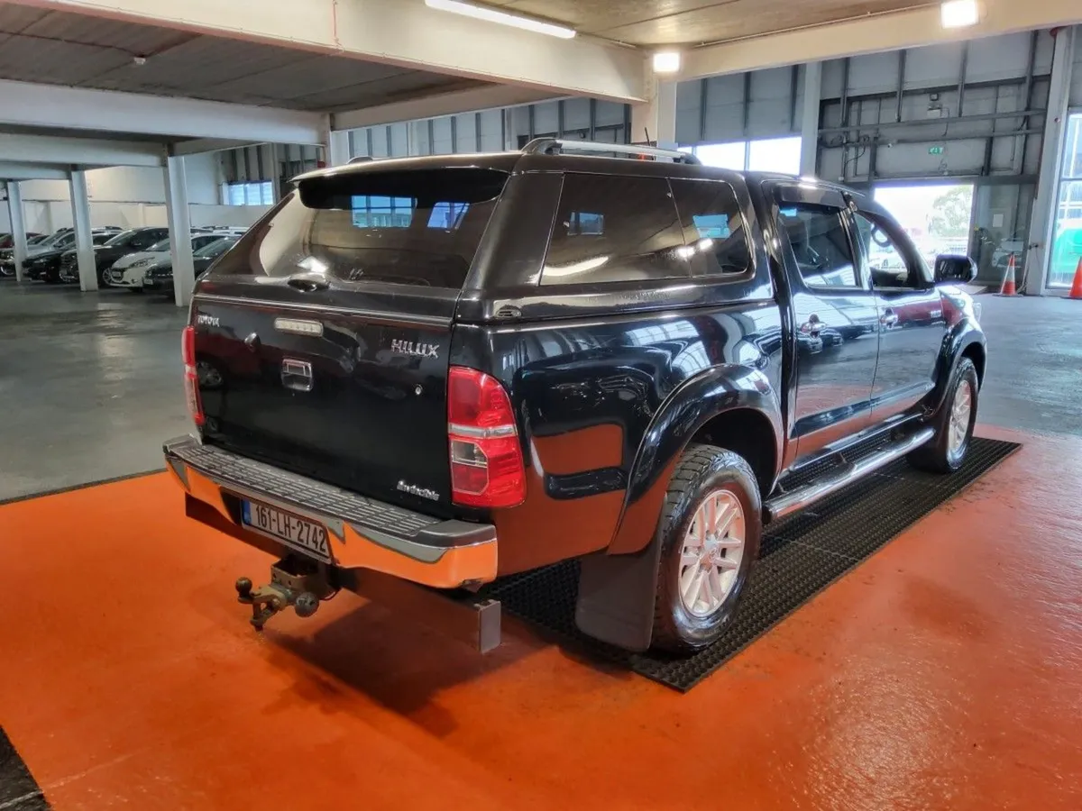 Toyota HiLux Hilux 3.0 D4D D/cab Invincible - Image 3