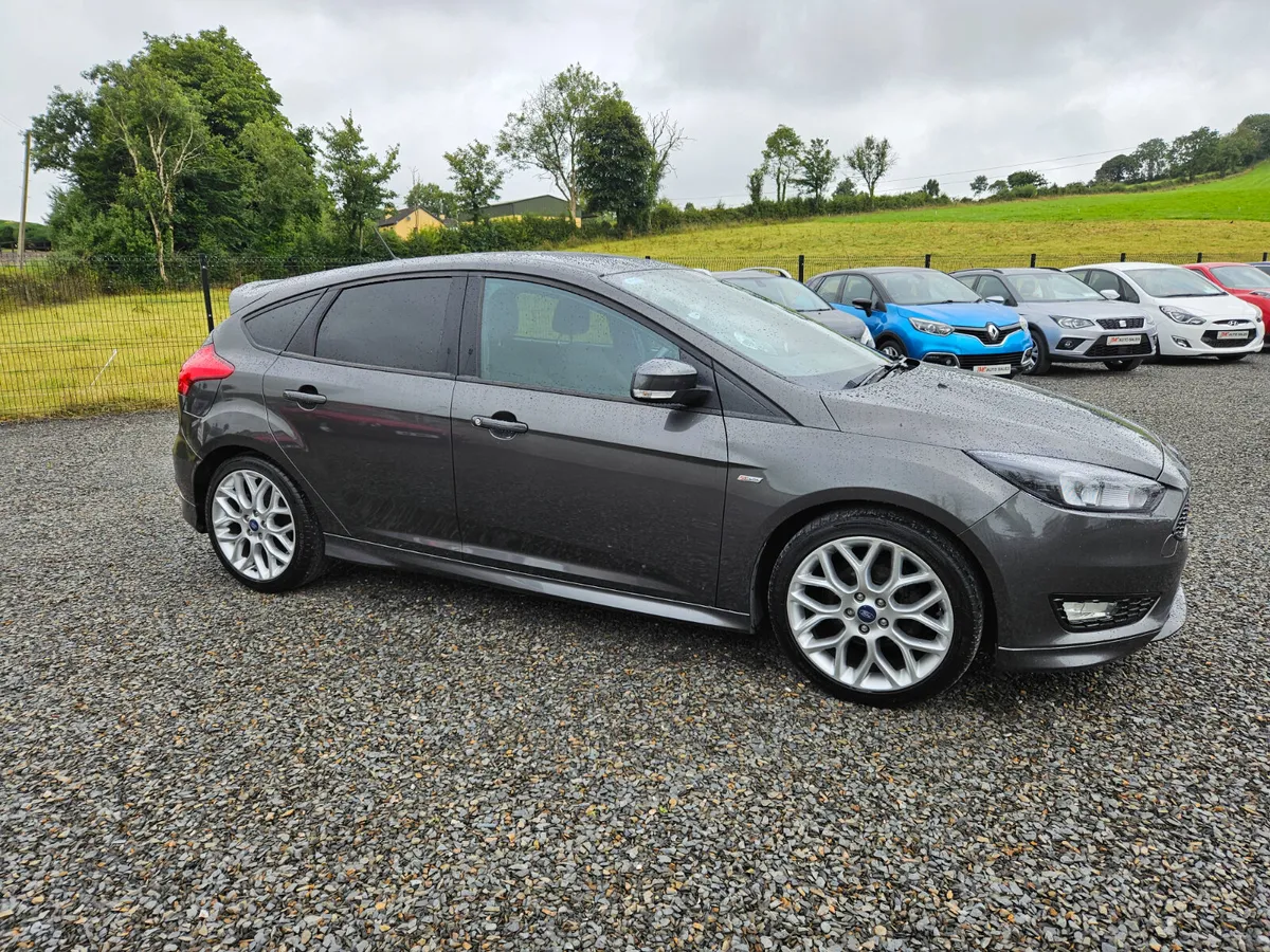 Ford Focus 2018 - Image 2