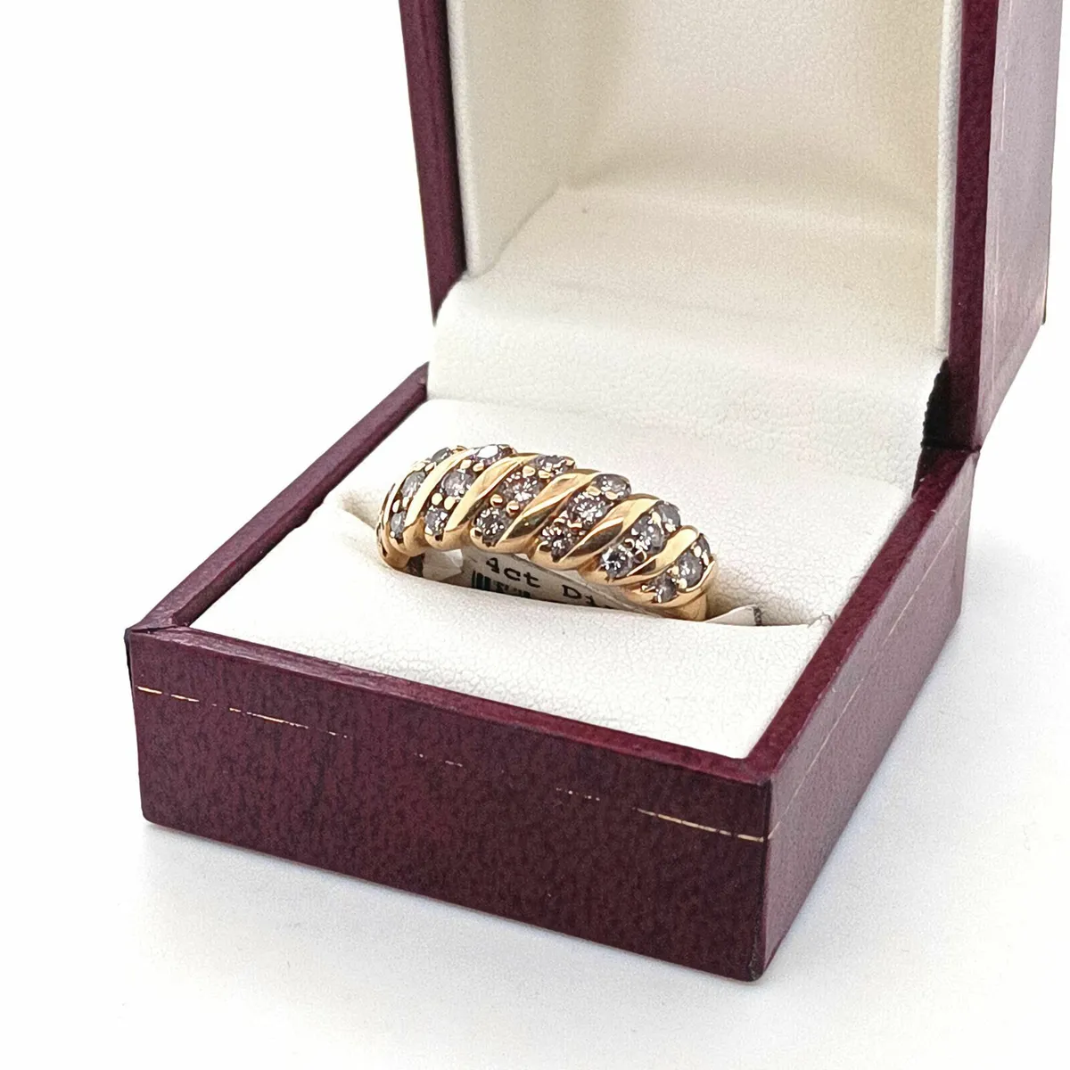 14 K yellow gold & diamond Estate Ring Band - Image 2