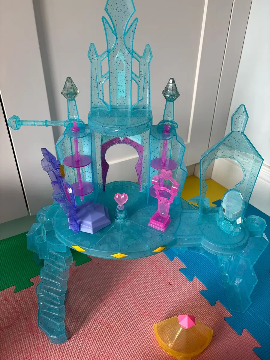 My little pony castle - Image 2