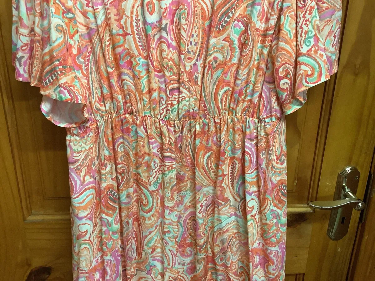 Dress size XL (18) - Image 2